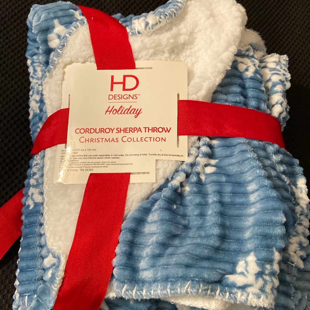 HD Designs Holiday Corduroy Sherpa Throw new